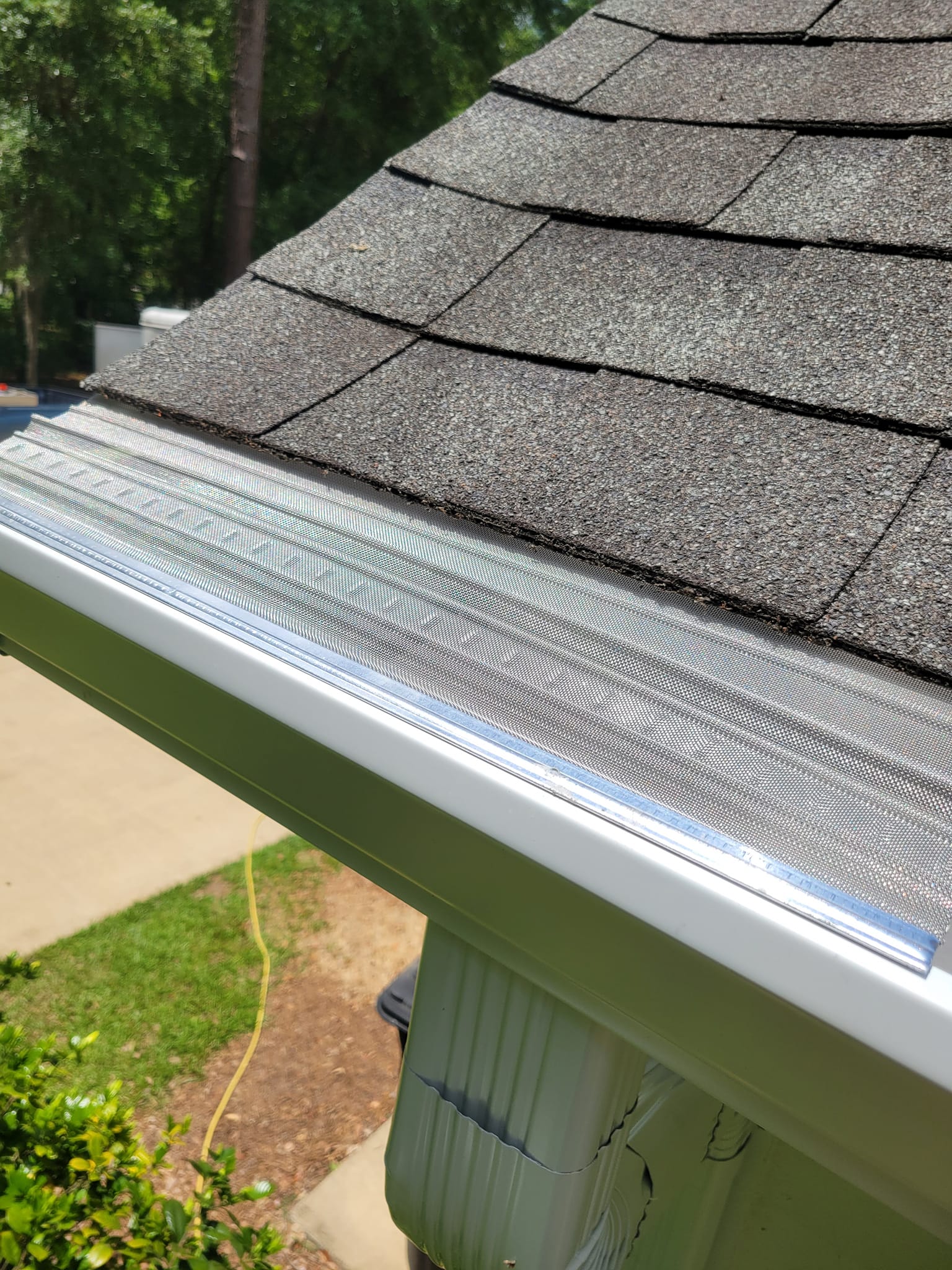 Why Routine Gutter Cleaning Is Essential for Homes in Crawfordville, Florida?